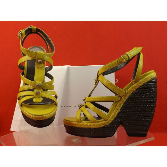 NIB BALENCIAGA ARENA MUSTARD YELLOW LEATHER WEDGE STUDDED SANDALS 40 $745 - Picture 6 of 12